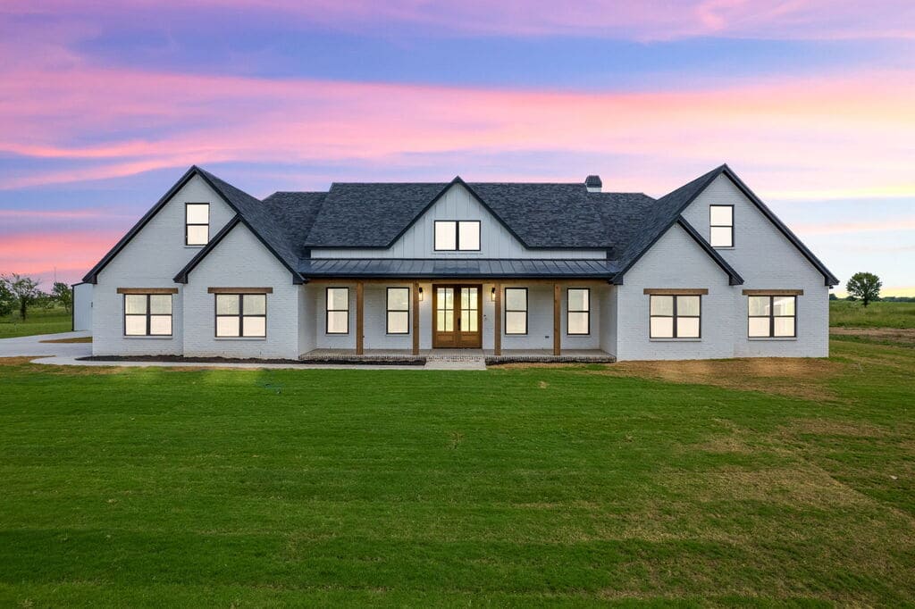 Luxury Living in Oologah – Custom Build by Redline Homes Thumbnail